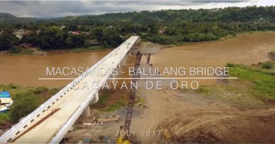 Die Philippinen im Video . Fortschritte am Bau der Macasandig-Balulang Brücke in Cagayan de Oro