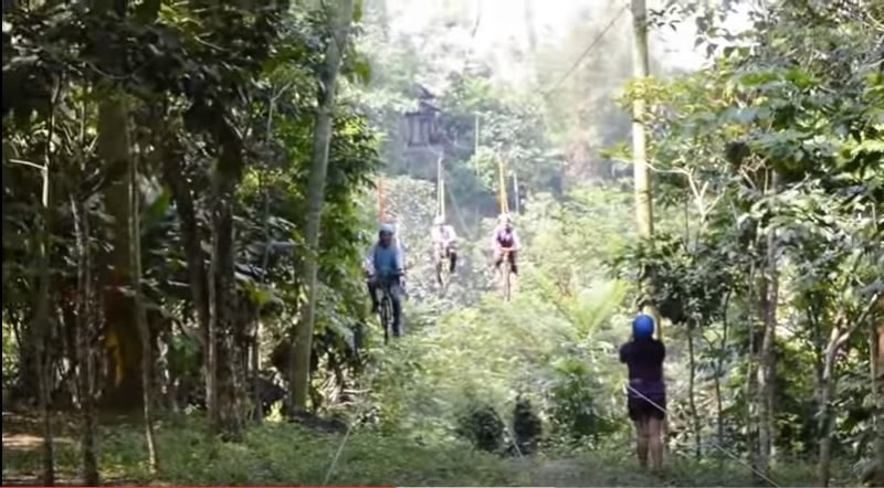 Die Philippinen im Video - Anicycle - Mit dem Fahrrad über die Schlucht