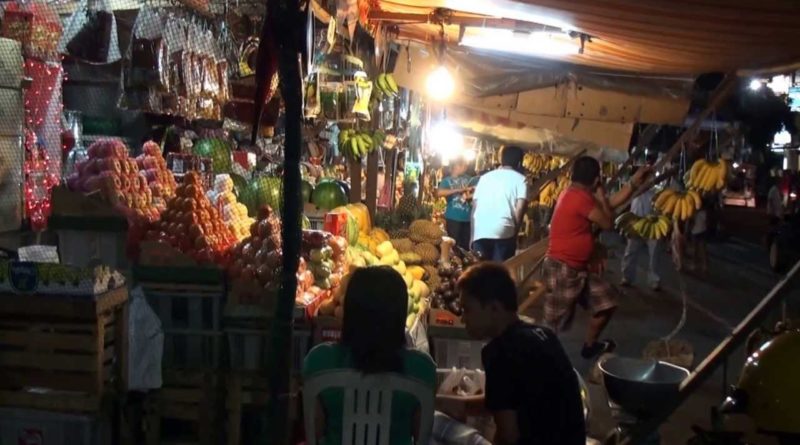 Die Philippinen im Video - Abends auf dem San Andres Markt in Manila