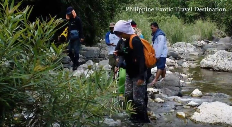 Die Philippinen im Video - Wanderung zum Wald von Sicalao in dem Dorf Lasam, in der Provinz Cagayan