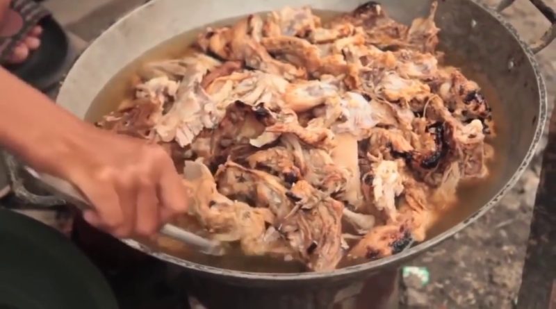 Die Philippinen im Video - Bei armen Leuten kommt PagPag-Essen-Essensreste auf den Tisch