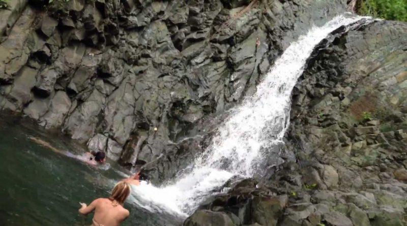 Die Philippinen im Video - Die Pulongbato Wasserfälle in Valencia im Red River Valley in der Provinz Negros Oriental