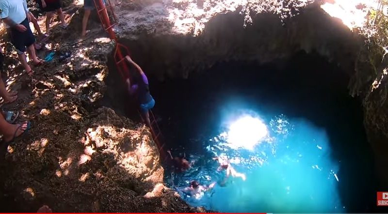 Die Philippinen im Video - Im Höhlenpool von Anda - Cabaganow