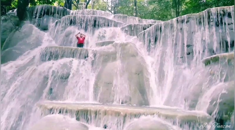 Die Philippinen im Video - Bezaubernde Kaparkan Wasserfälle in Abra